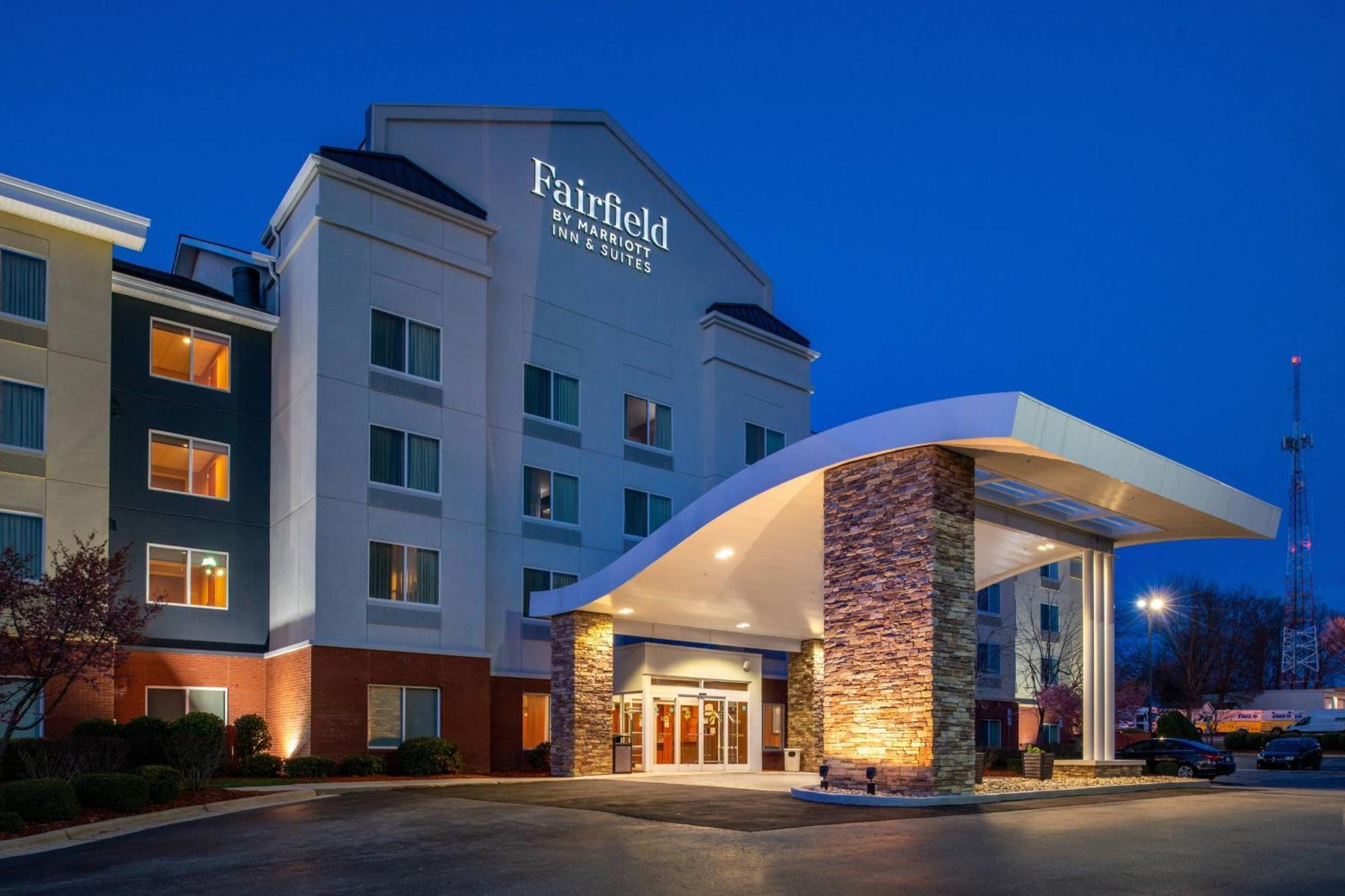 Fairfield Inn & Suites Greensboro Wendover Exterior foto