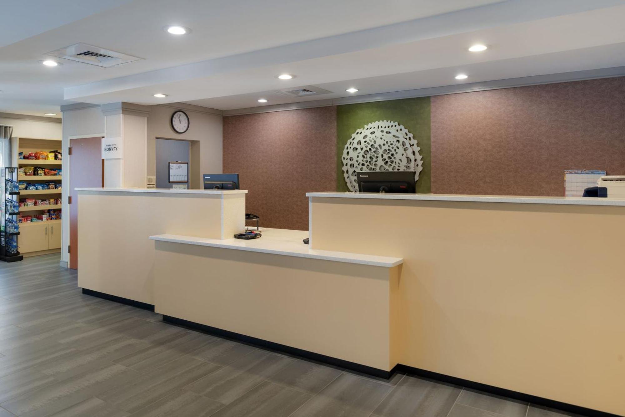 Fairfield Inn & Suites Greensboro Wendover Exterior foto