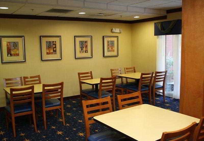 Fairfield Inn & Suites Greensboro Wendover Exterior foto